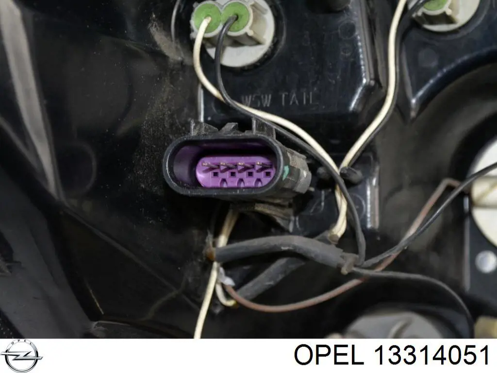 Opel Astra  (2010 - 2015) Sağ arka stop lambası çıkma