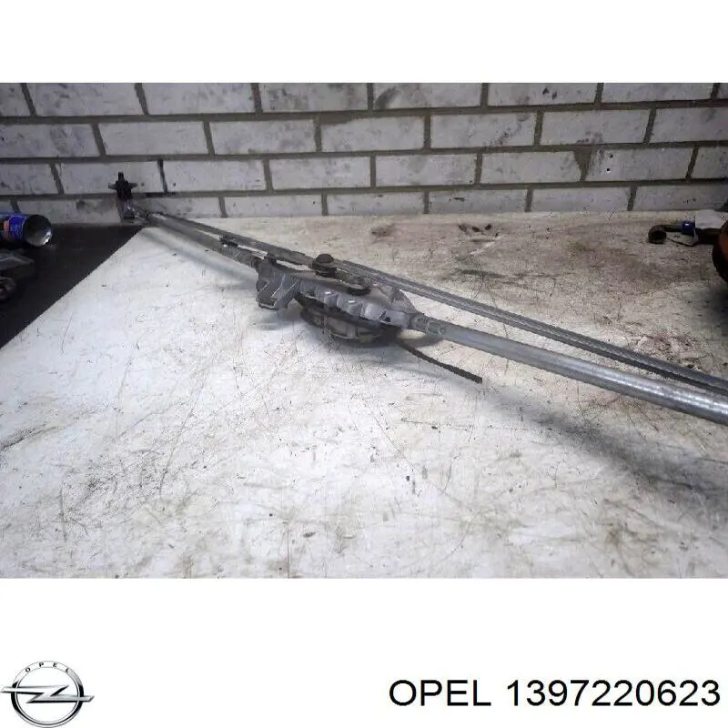 Opel Astra  (2010 - 2015) Ön cam silecek motoru çıkma