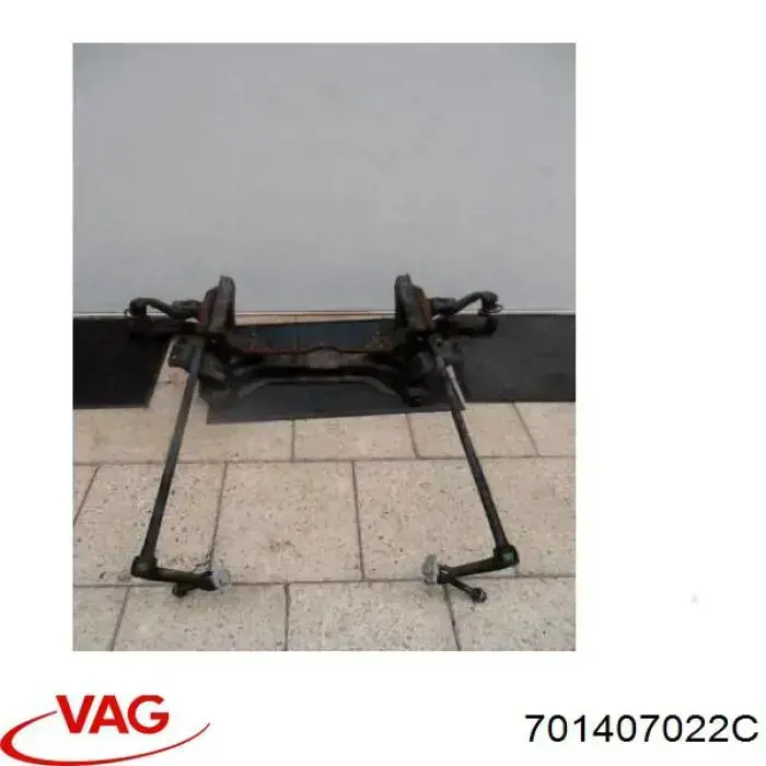 Volkswagen Transporter  (1990 - 2004) Ön süspansiyon üst sağ salıncak satın al