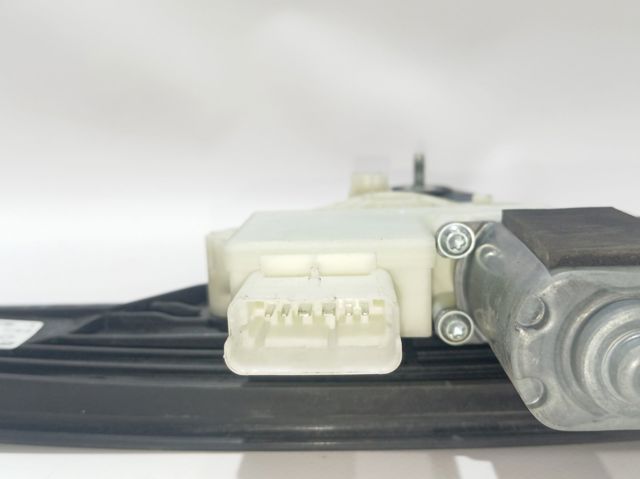 Renault Clio V Sağ Ön cam krikosu fiyatı